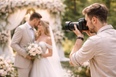 Как выбрать свадебного фотографа